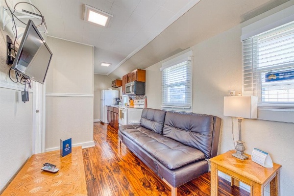 Dolphin 1, 2, & 3 image 25