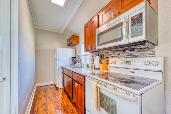 Dolphin 1, 2, & 3 image 28